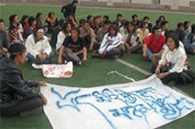tibet-students-lanzhou-200.jpg